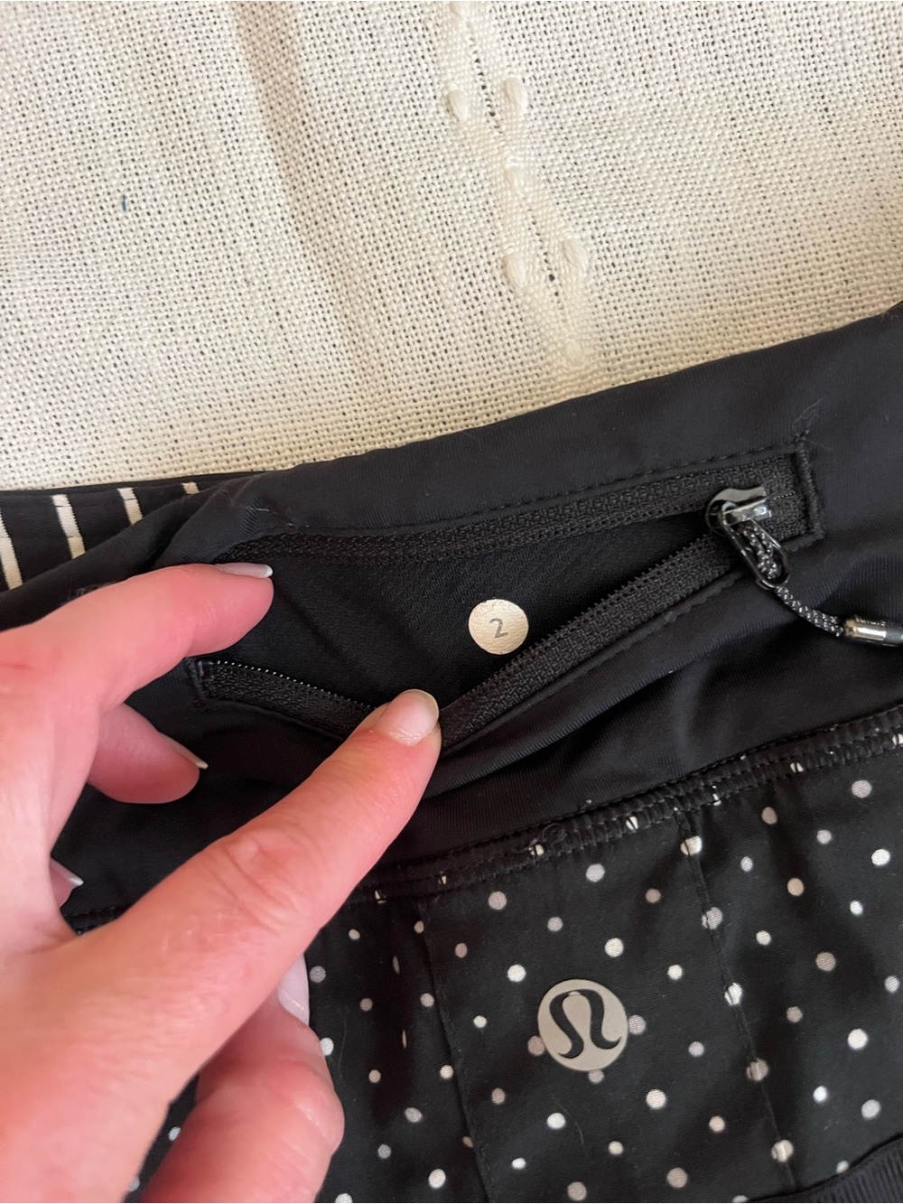 Lululemon Run: Pace Setter Skirt Chevron Dot Black Running Athletic Skort 2 - Picture 4 of 9